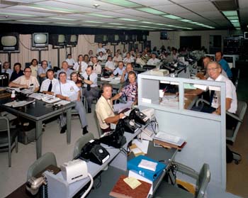 S75-31624 - Apollo-Soyuz Test Subject (ASTP) Mission Evaluation Room (MER) view. 