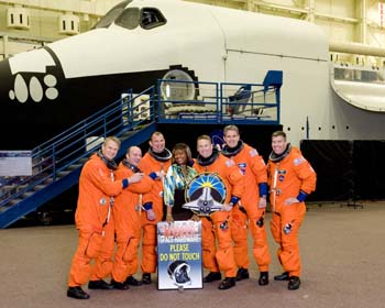 McDougle with the STS-132 crew at Building 9. 