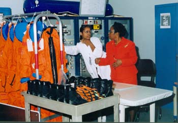 US Representative Shelia Jackson-Lee visit FCE during Black History Month. I'm explaining how the suit functions